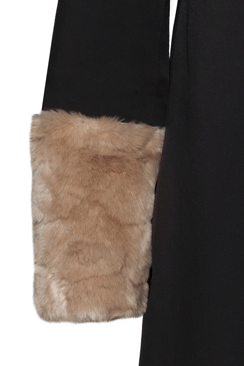 Detail-Arm-Furr-Beige